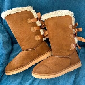 Size 7 Ugg Boots